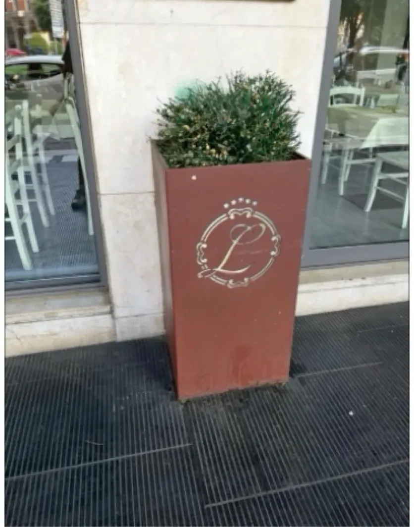 Vaso in corten pantograto