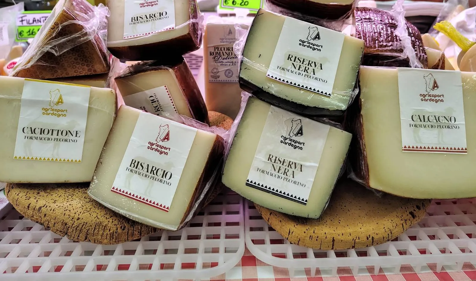 Formaggi tipici