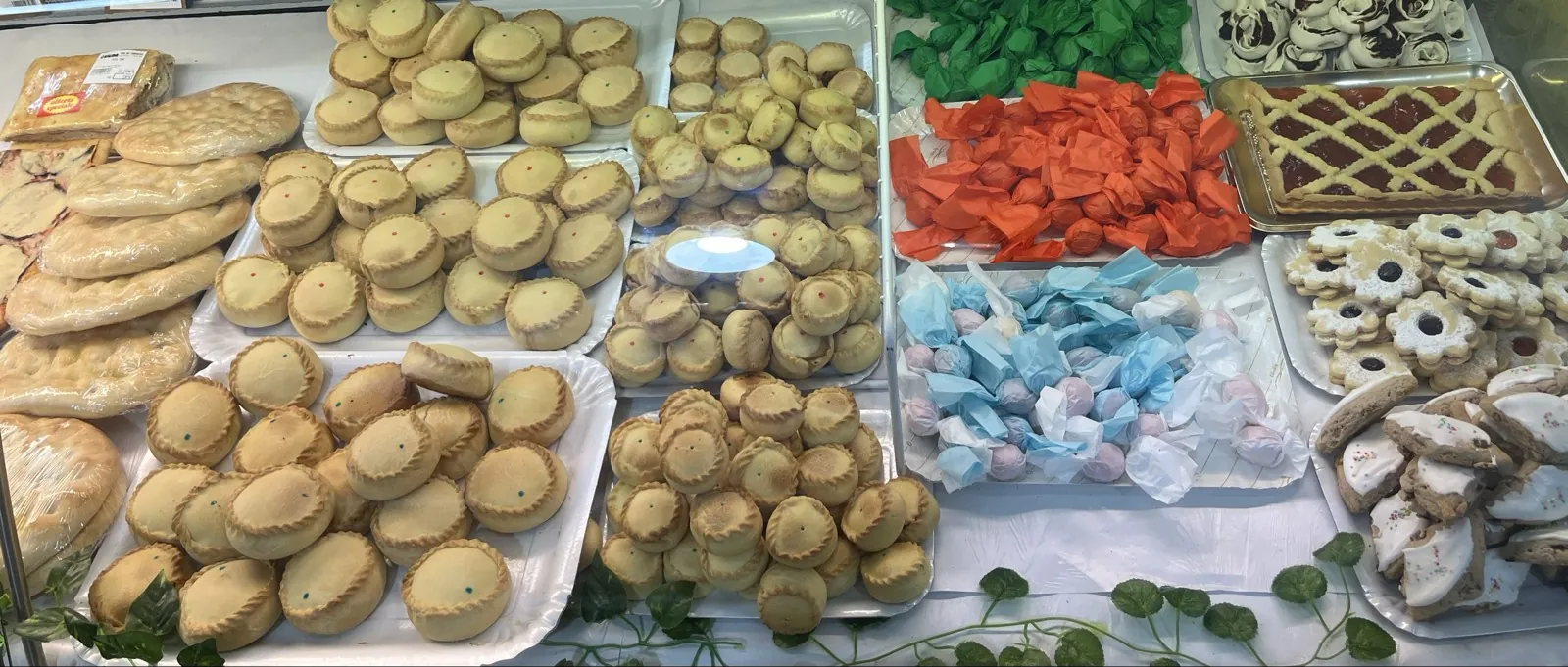 Panadas e dolci tipici