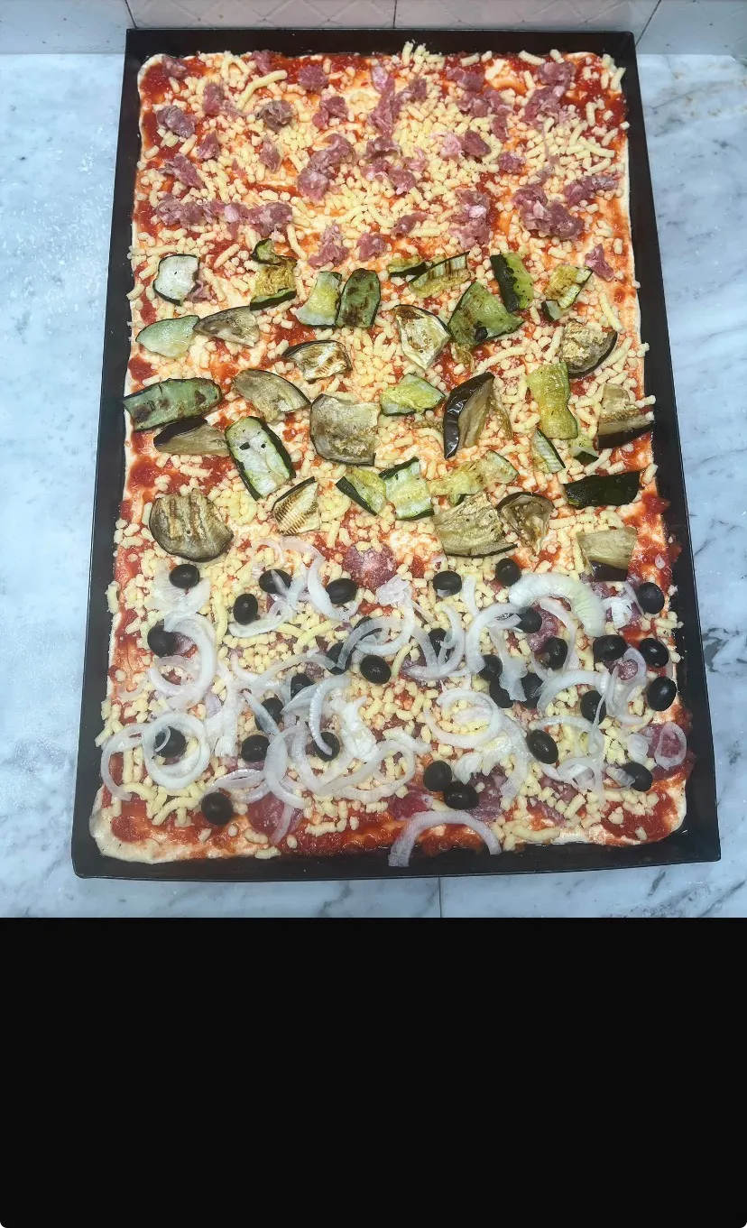 Pizza in teglia farcita